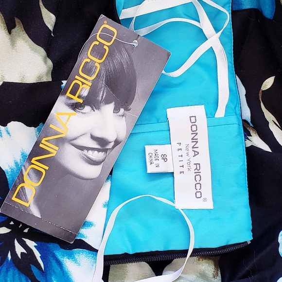 WOMEN'S FLORAL HALTER DRESS | 8P - Picture 8 of 8